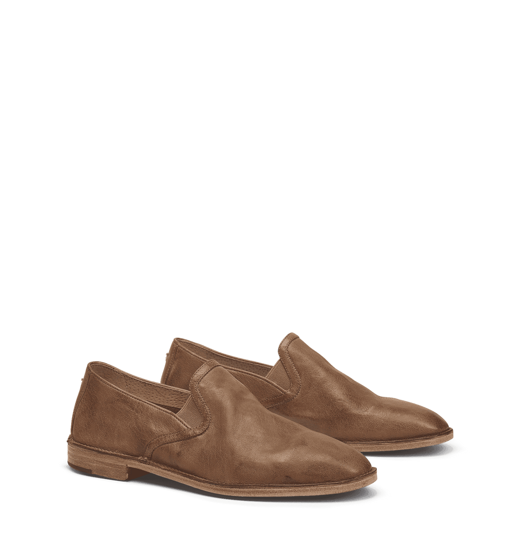 Trask Ali Loafer in Camel Country Club Prep