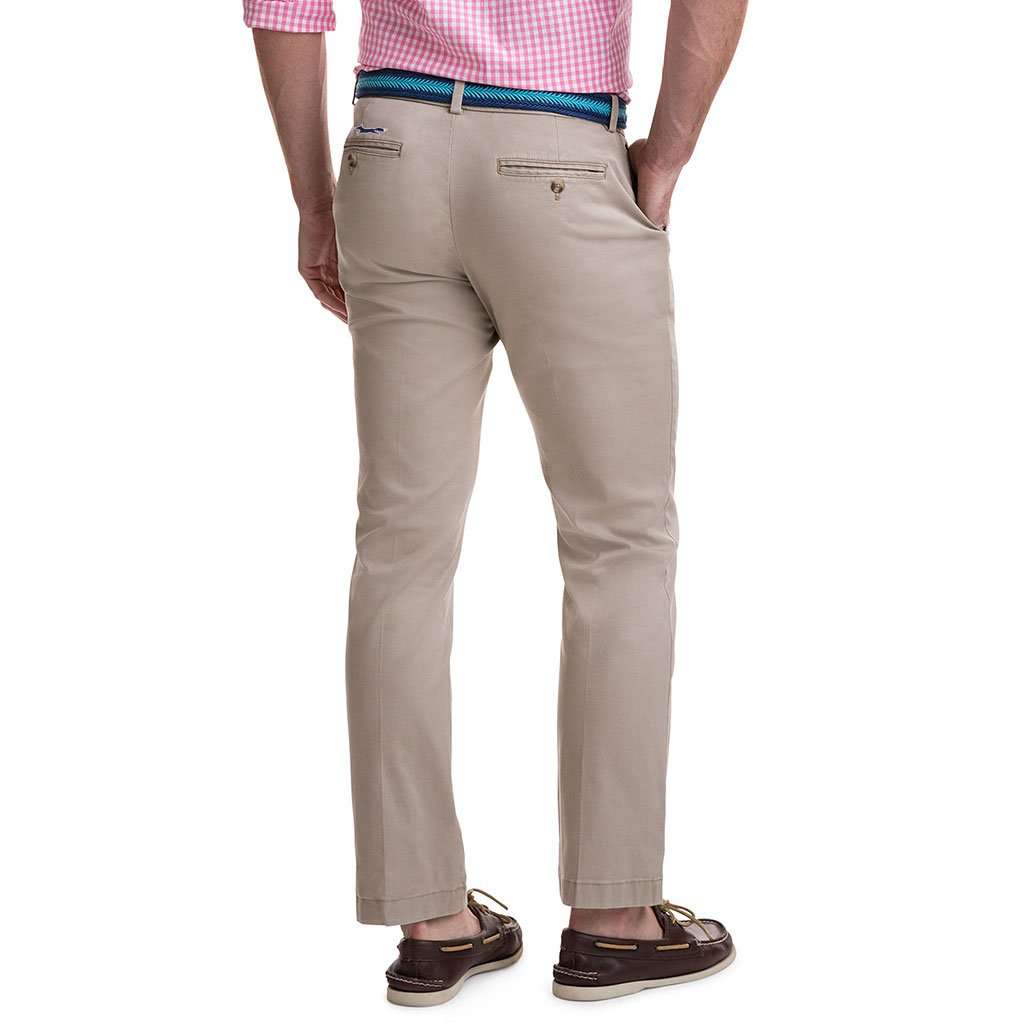 Vineyard shop vines khakis