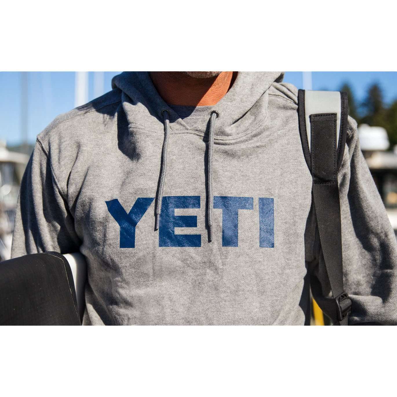 YETI Hoodie Mens Small Gray Long Sleeve Pullover Graphic Hooded Cooler